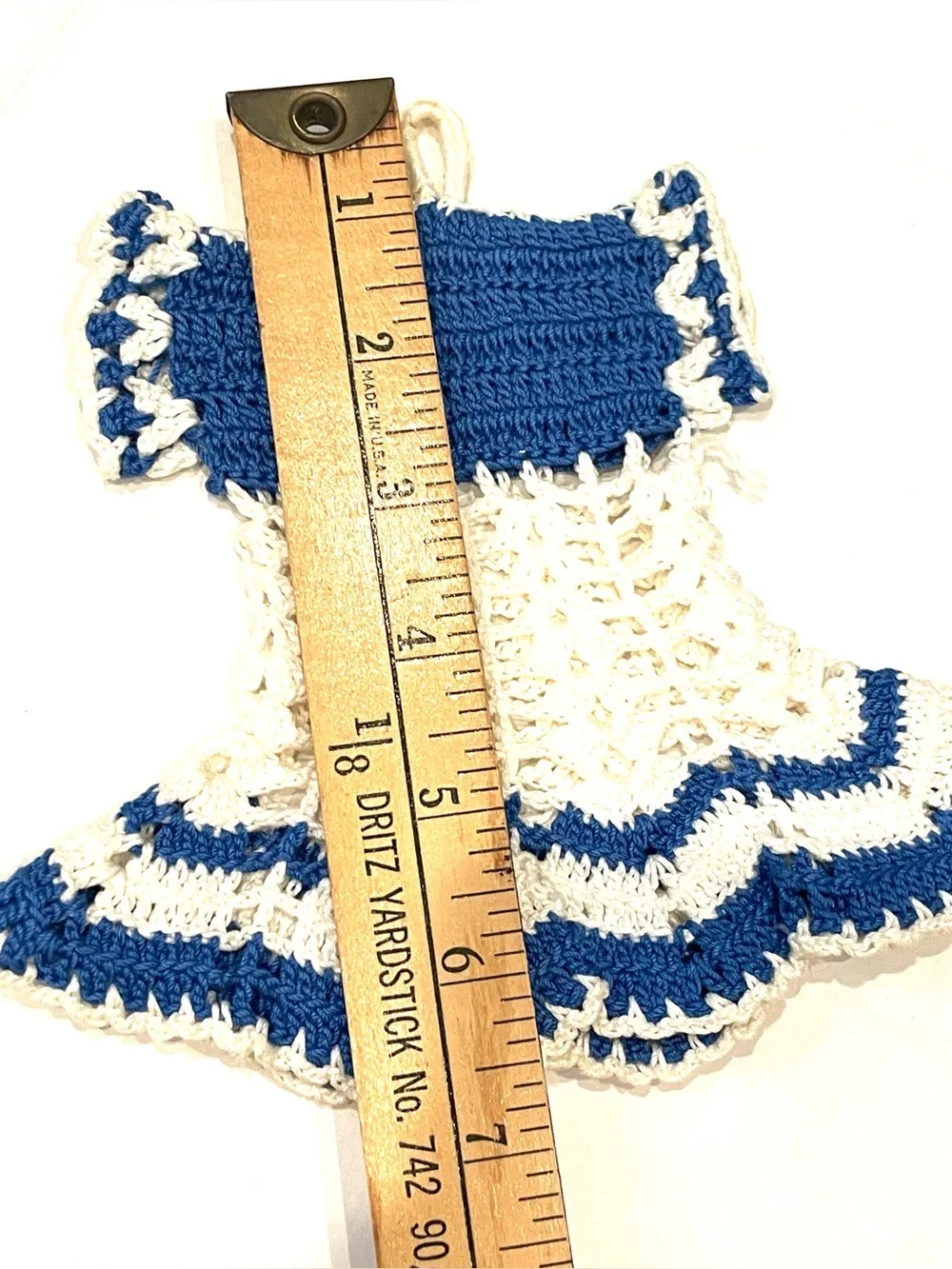 Vintage crocheted dress potholders